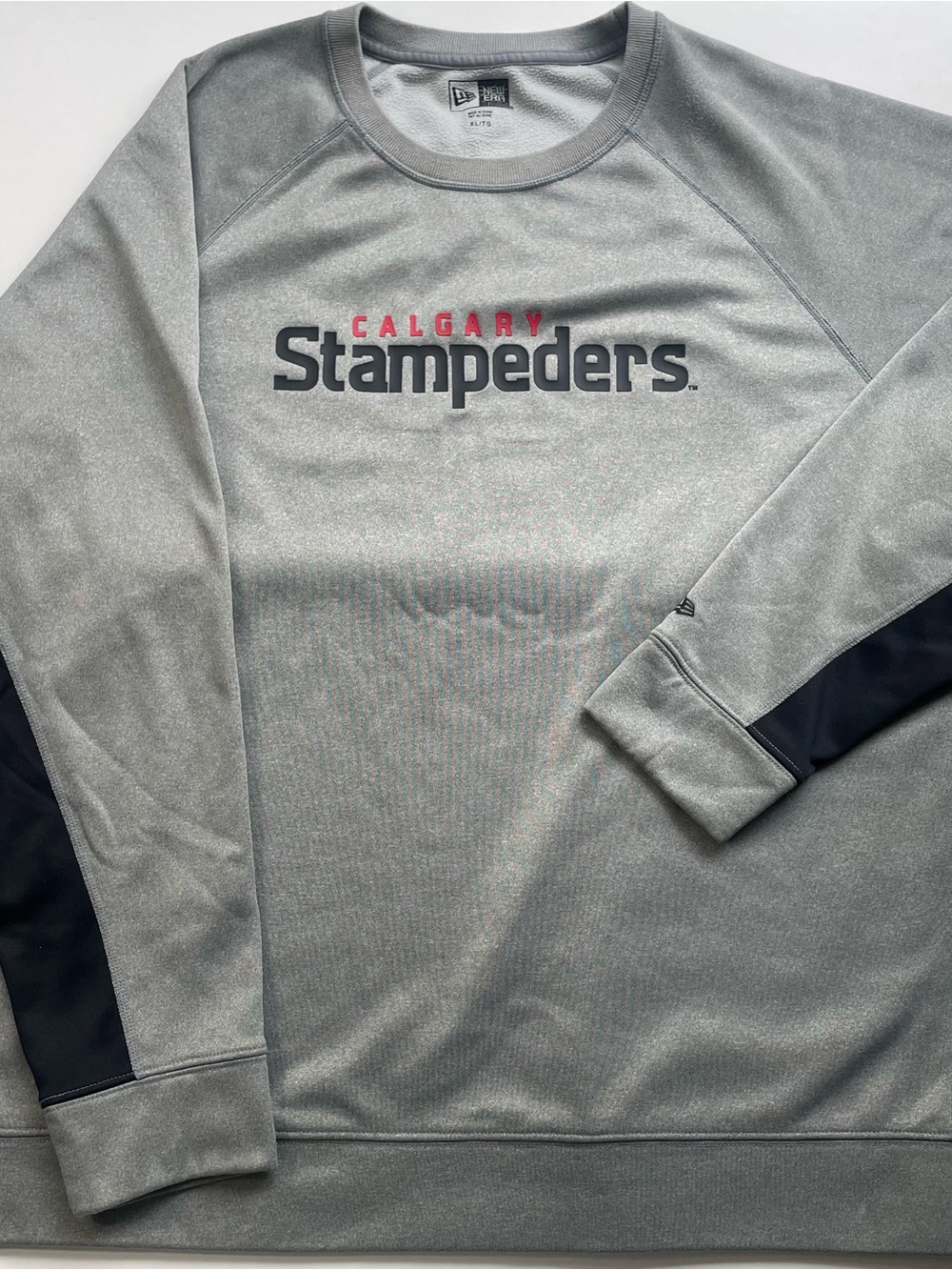 New Era Mens CFL Calgary Stampeders Official Sideline Fleece Crewneck Xl